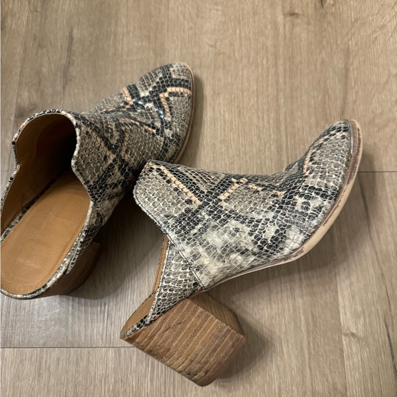 Snakeskin Booties - Picture 6 of 8